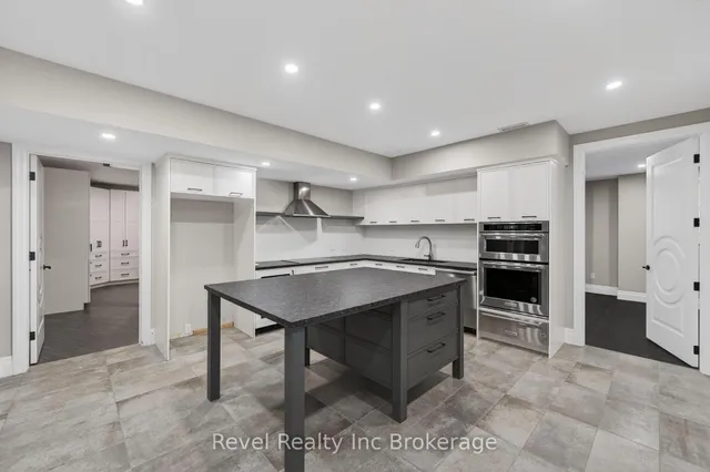 241 Tamarack Blvd, Woodstock 2