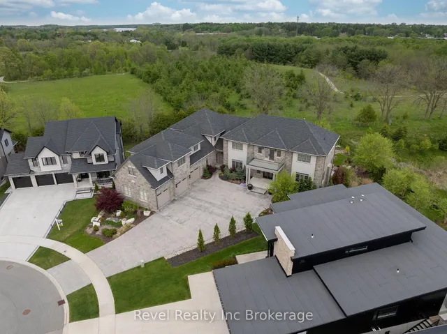 241 Tamarack Blvd, Woodstock 5