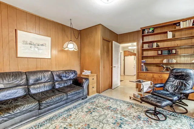 603 Commissioners Rd, London South 3