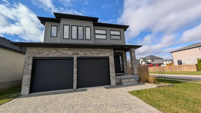 3319 Regiment Rd, London South
