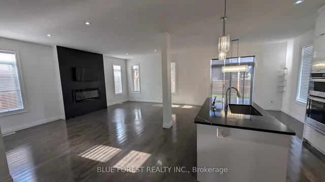 3319 Regiment Rd, London South 4