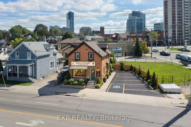 115 Victoria St, Kitchener 2