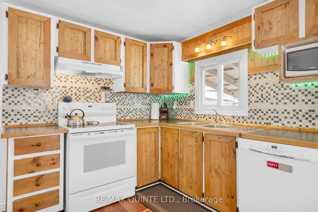 311 Dundas St #56, Quinte West 5