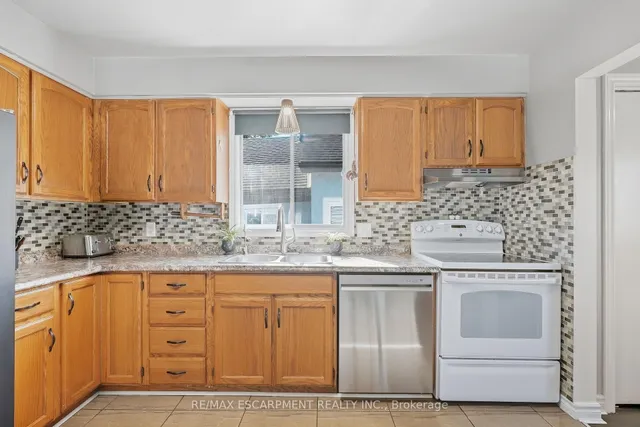 34 Grantham Ave, St. Catharines 5
