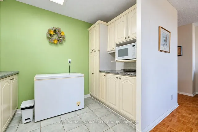 515 St Laurent Blvd #810, Ottawa 5