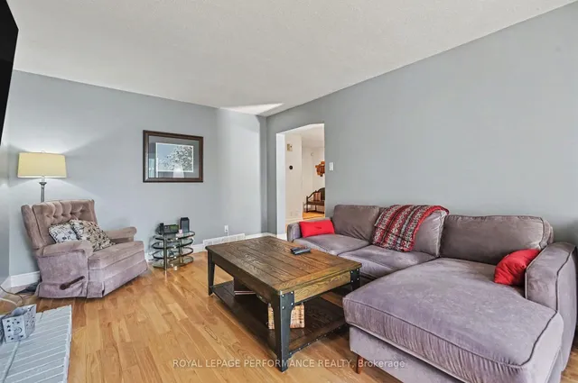 6284 Sundown Cres, Orleans 5