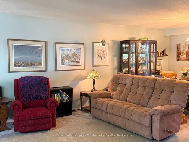 22 Westvale Dr, Bracebridge 2