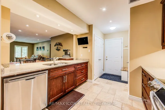 45 Blue Springs Dr #32, Waterloo 2