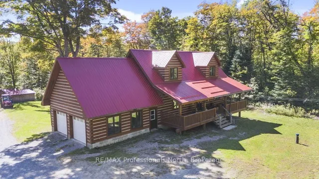1147 McCrea Rd, Highlands East