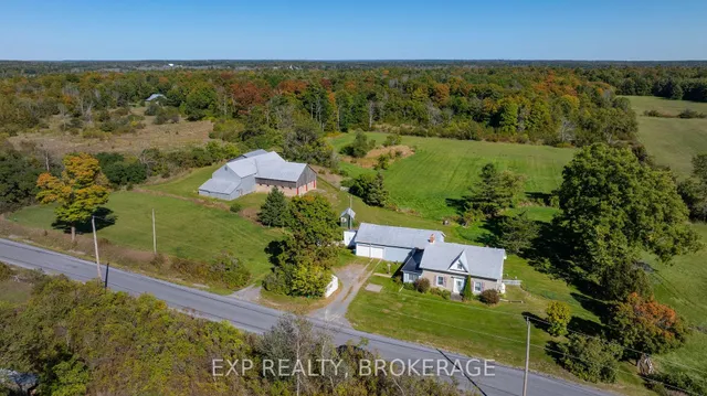3542 Stagecoach Rd, Harrowsmith 3
