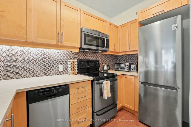 300C Lett St #619, Ottawa 4
