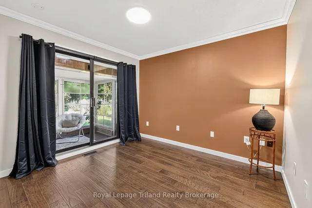 43 Dundee Crt, London South 5