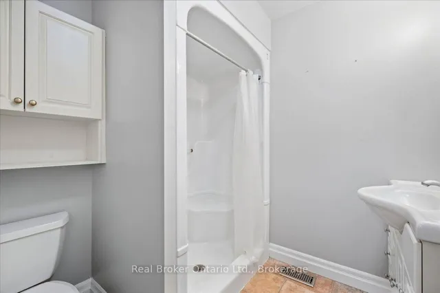 36 Ash St, Guelph/Eramosa 2