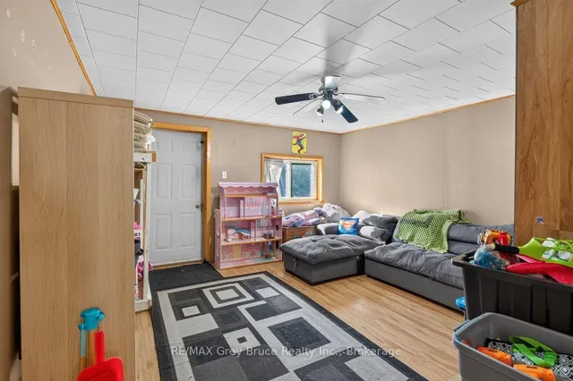14 main St, Brockton 5