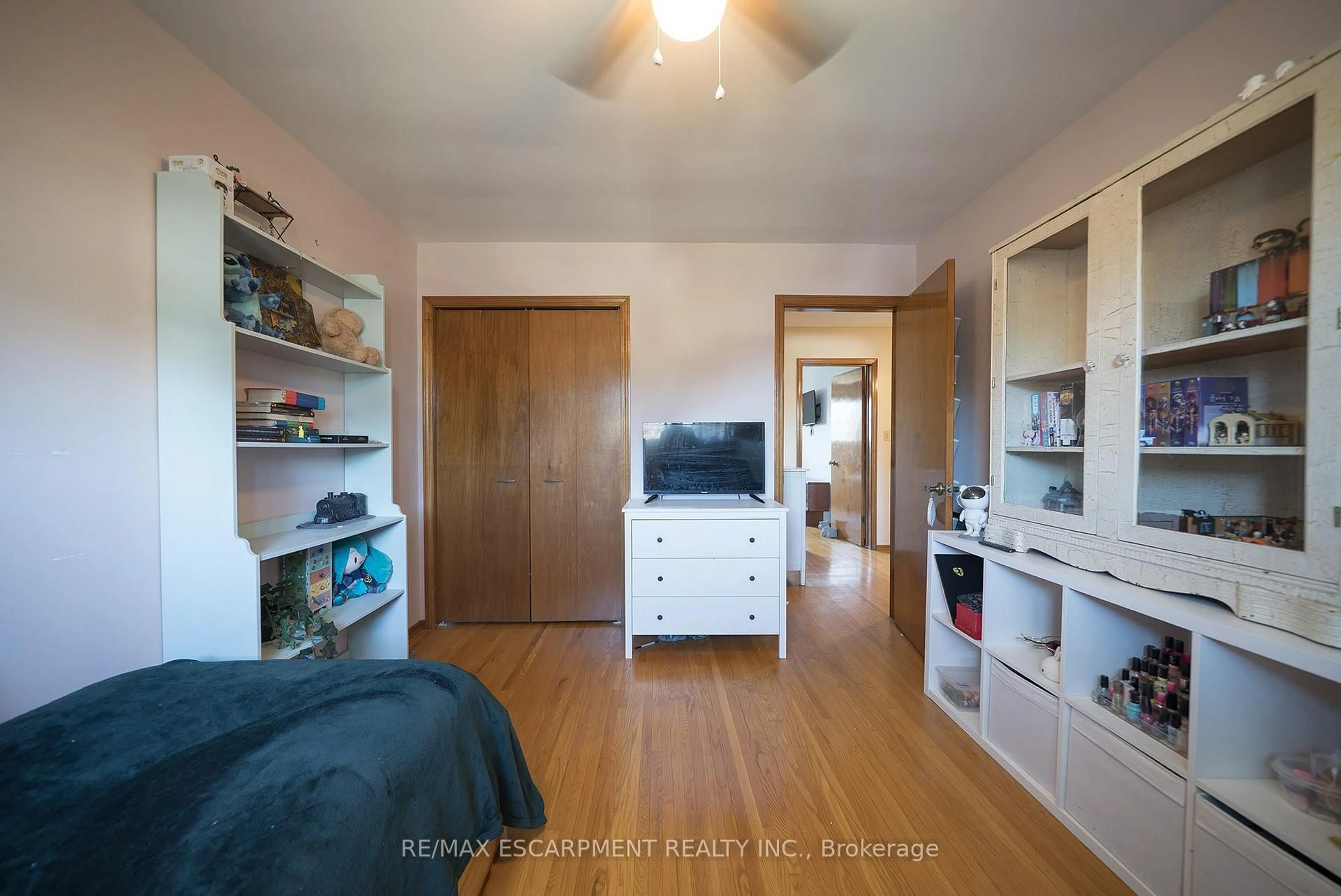 trreb/IMG-X13831604_3b47ef20-470c-4a38-928a-2d6e26b71c19-l.jpg