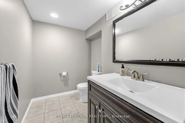 42 Charles St, Brantford 5