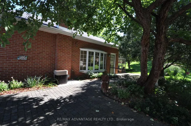 4 Croydon Dr, Middlesex Centre 4