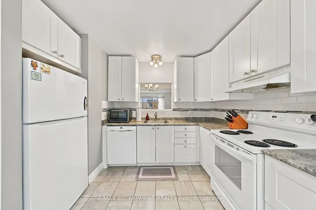 55 Kerman Ave #47, Grimsby 5