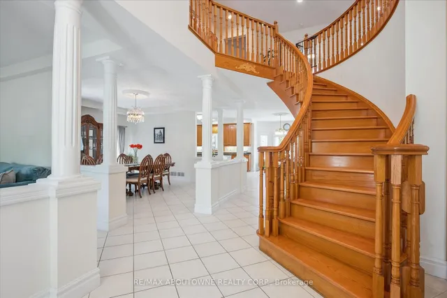 6 Fourseasons Dr, Hamilton 4