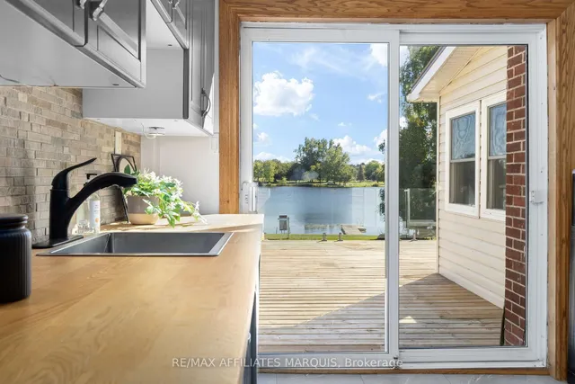 120 Queen St, Smiths Falls 5