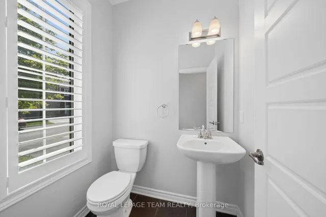 32 Escallonia Crt, Ottawa 4