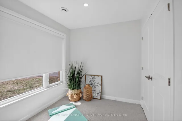 77 Cherry Blossom Private, Ottawa 3