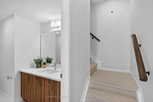 77 Cherry Blossom Private, Ottawa 5
