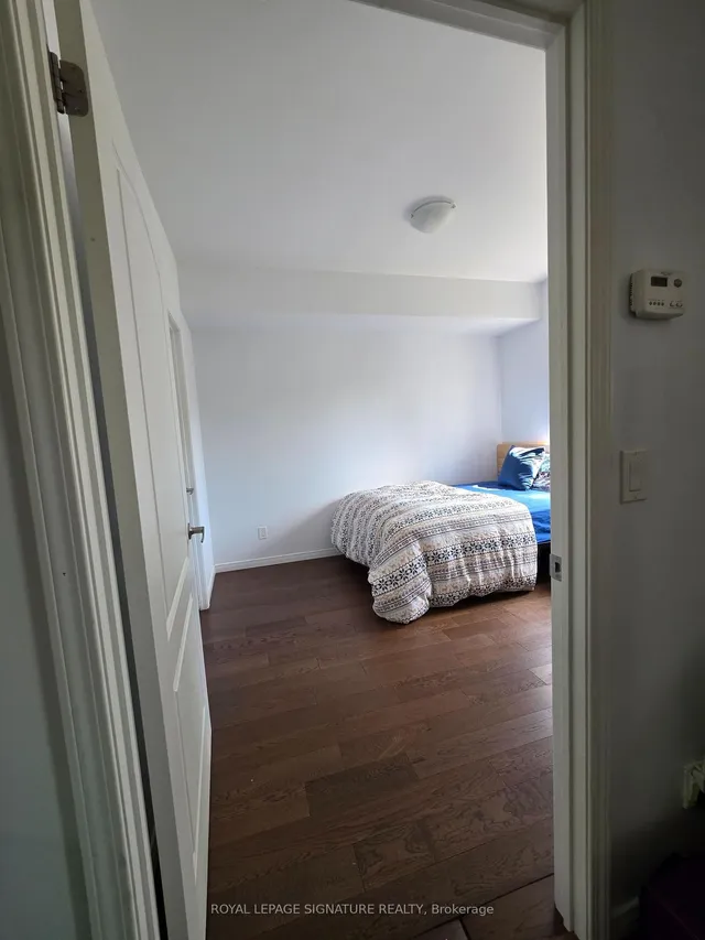 910 Wentworth St #102, Peterborough 5