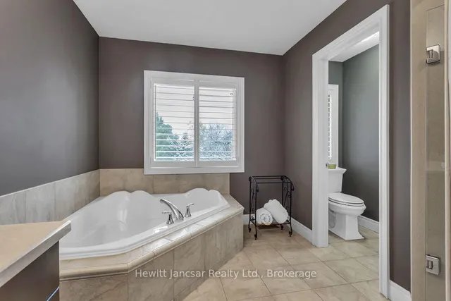 211 Terrace Wood Cres, Kitchener 5