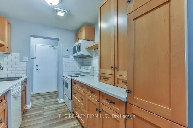 1106 Jalna Blvd #102, London South 2