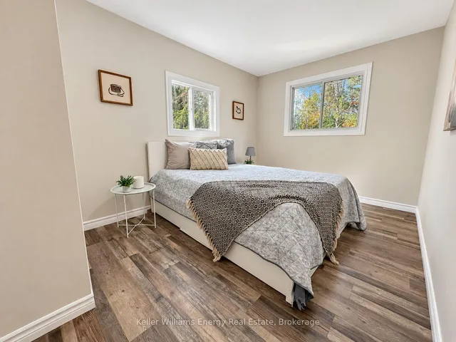 1250 Donroy Rd, Highlands East 4