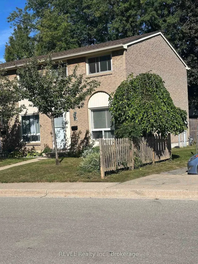 25 Linfield Dr #57, St. Catharines 3