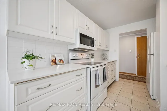 55 Blue Springs Dr #311, Waterloo 2