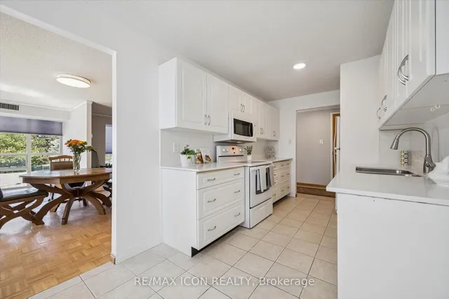 55 Blue Springs Dr #311, Waterloo 5