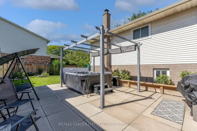 54 Crestcombe Rd, St. Catharines 5