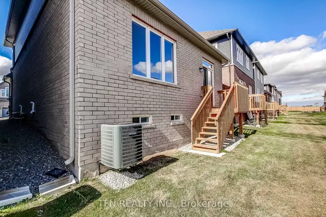 87 McGill Ave, Erin 4