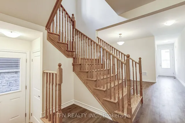 80 McGill Ave, Erin 5