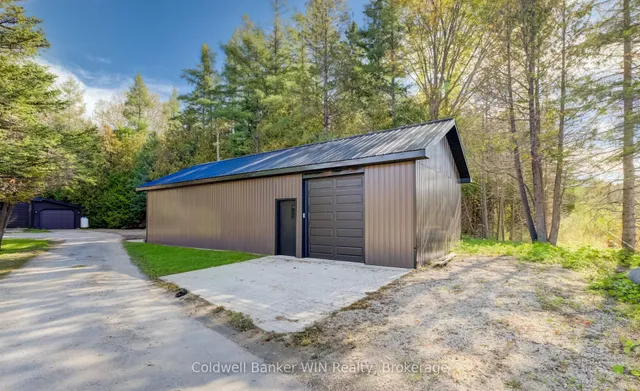 775415 Highway 10, Chatsworth 2