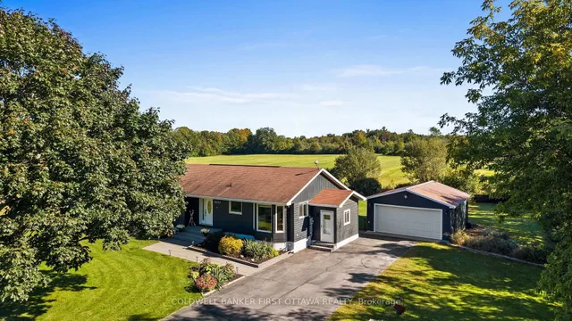1537 John Quinn Rd, Ottawa 4