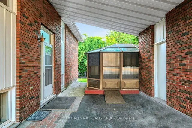 175 Carillon St, Ottawa 4