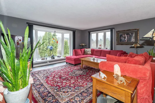 183 Santas Village Rd, Bracebridge 3