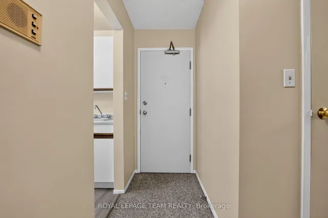2 Charlotte Pl #21, Brockville 2