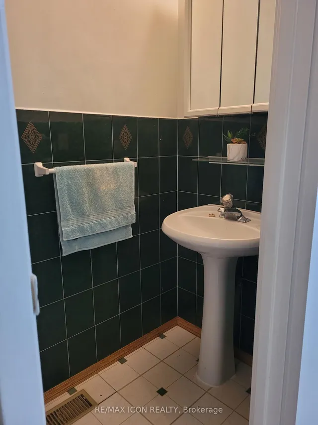 415 Morgan Ave #28, Kitchener 3