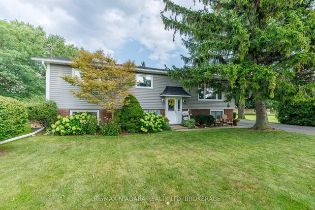 924 Daytona Dr, Fort Erie