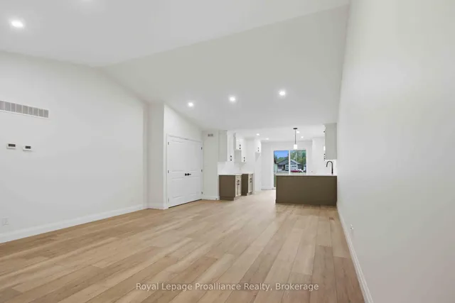 48 Mackenzie John Cres, Brighton 4