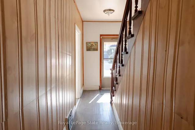 111 West Ave, Hamilton 3