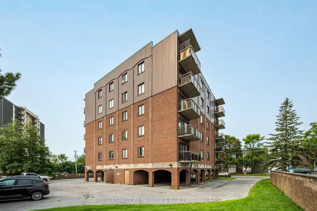315 Regent St #201, Kingston 3