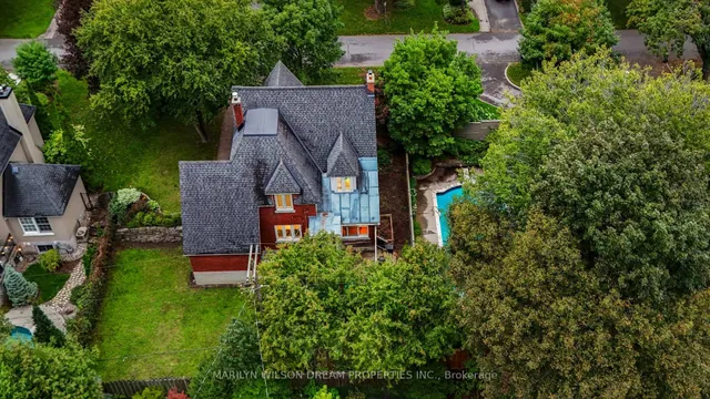 459 Piccadilly Ave, Ottawa 3