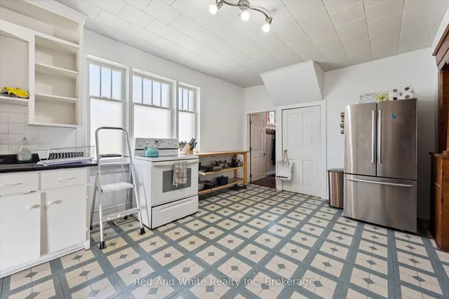 2990 Lobsinger Line, Woolwich 4