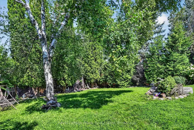 87 Oakwood Cres, Peterborough 4
